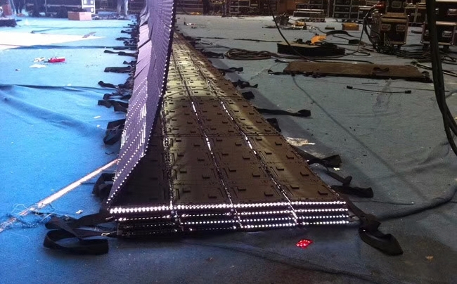 LED折叠屏的安装方法