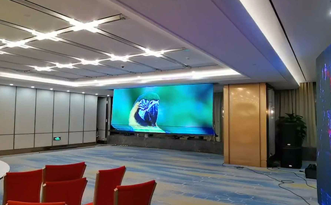 宴会厅LED全彩屏幕组装
